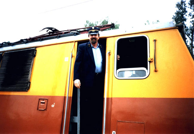 jr_kolejarz.jpg (54377 Byte)